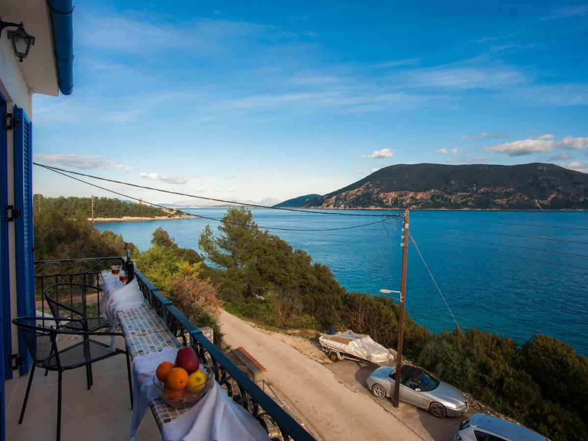 Fey'S House Waterfront - Φισκάρδο Villa Exterior photo